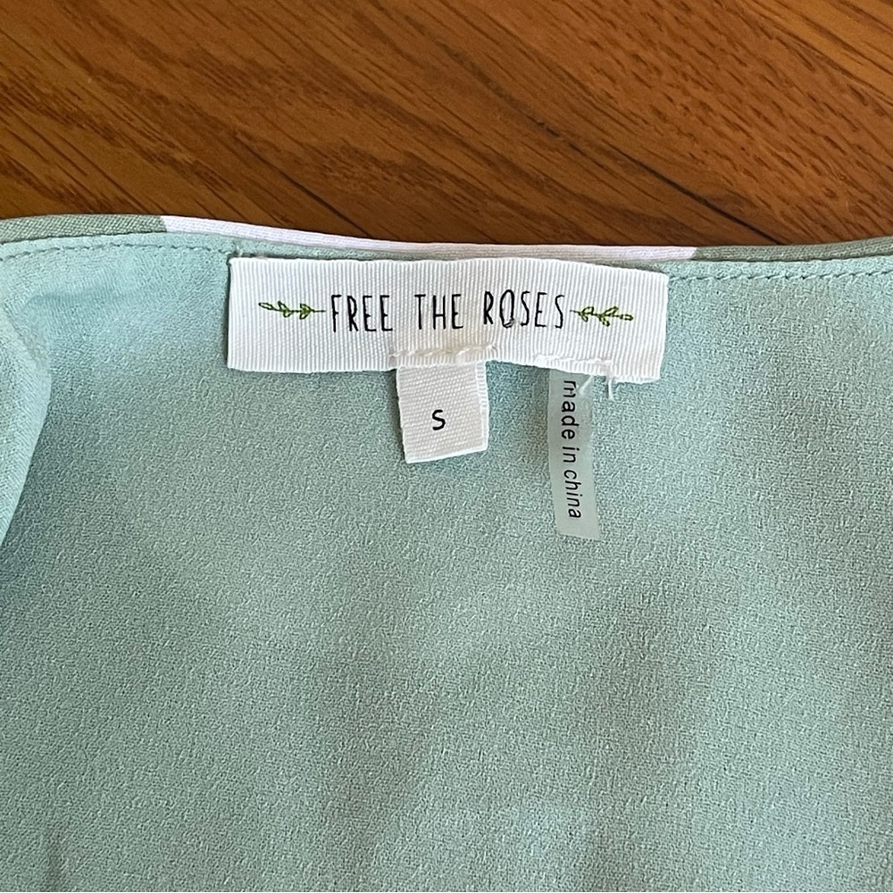 Free the Roses Knotted Front Romper Pistachio Size S - Picture 11 of 16